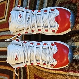 Reebok Question Mid White / Red Basketball Shoes GS Sz 5 Women’s Size 6.5